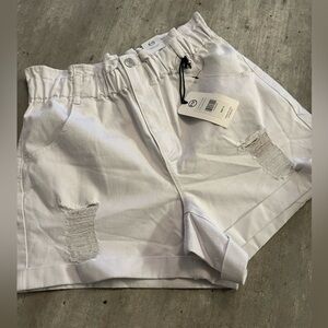 Fashion to Figure White Distressed Shorts Size 12 NWT